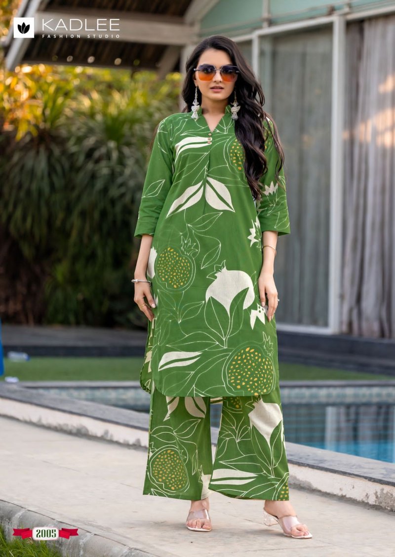 Rosy By Kadlee Rayon Flex Printed Kurti With Bottom